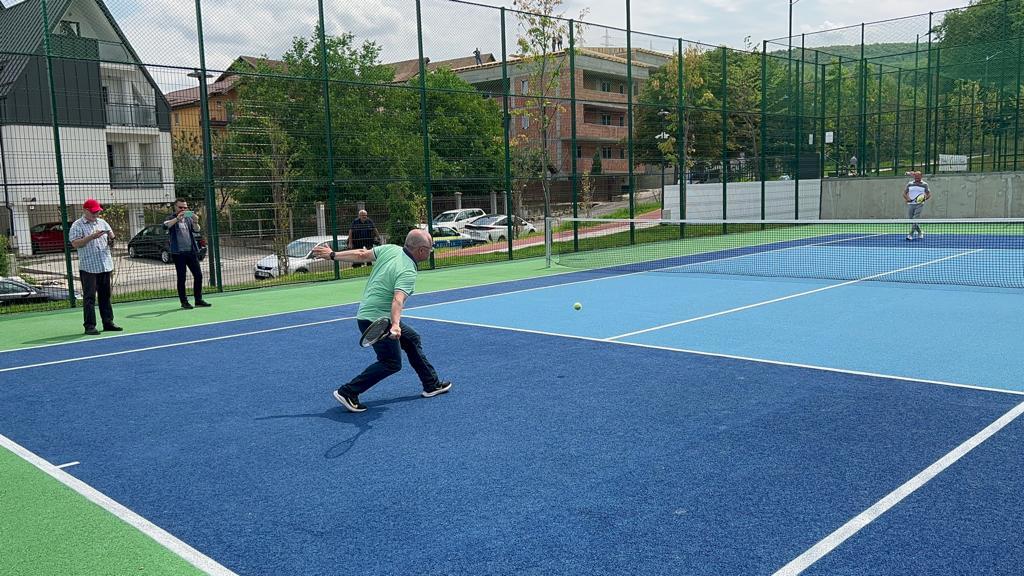 Baza Sportivă „La Terenuri” din Mănăștur la deschiderea oficială. Boc: Aici putem găsi viitorii campioni ai sportului/Vom mai face încă 2 baze