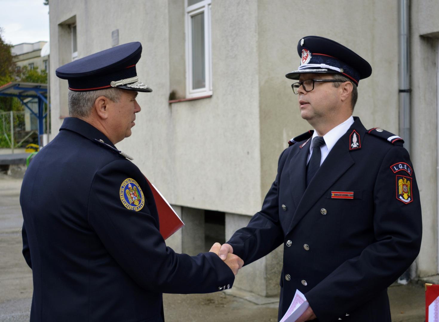 Un colonel și un locotenent de la ISU Cluj au trecut în rezervă