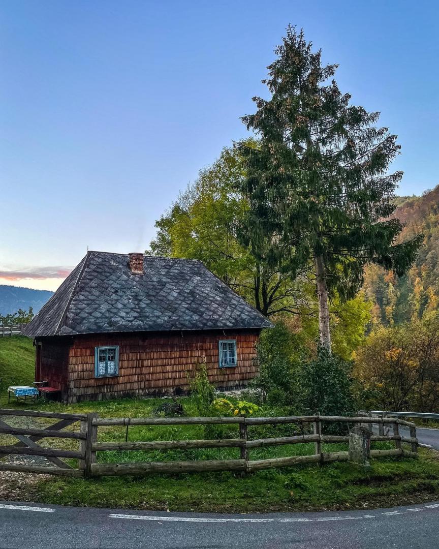Toamna ruginie de Transilvania. Imagini de vis din Apuseni