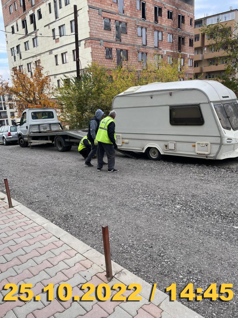 Cum se asfaltează în jurul unei rulote în Cluj-Napoca