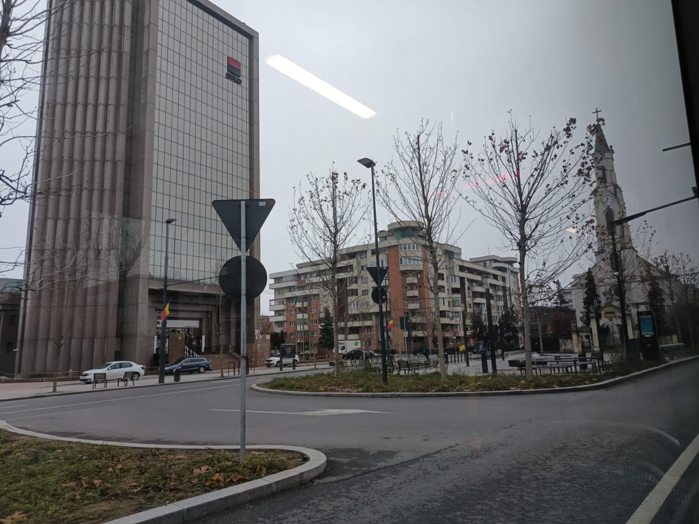 Clujul, așa cum nu l-ai văzut de mult: oameni puțini, străzi pustii și fără mașini