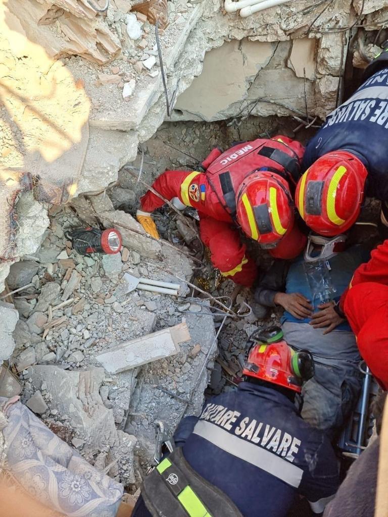 REPORTAJ Turcia. Clujeanul care s-a oferit voluntar să salveze oameni: „Când vedeai ce-i în jur nu mai aveai nici-o speranță. Cu toate acestea, când a