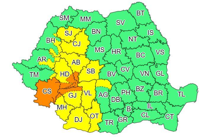 Nu scăpăm de vremea rea! Clujul, sub COD GALBEN de ploi, descărcări electrice și vânt