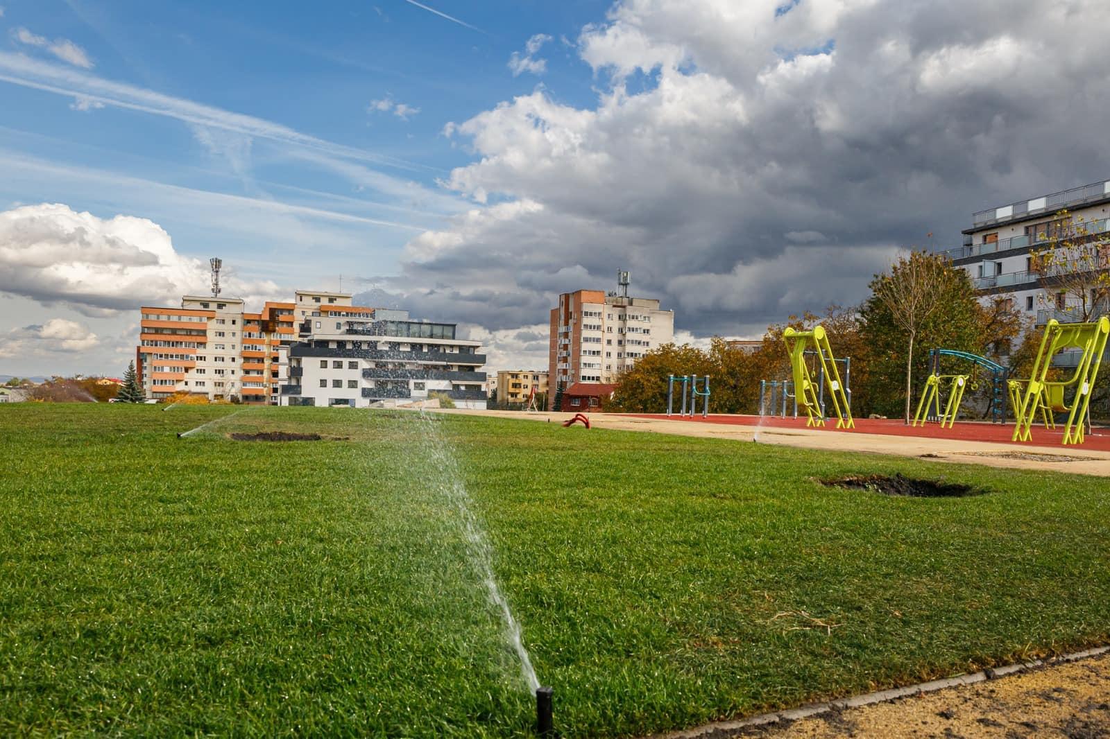 Cum avansează lucrările în două parcuri din Cluj-Napoca, promise până la sfârșitul anului