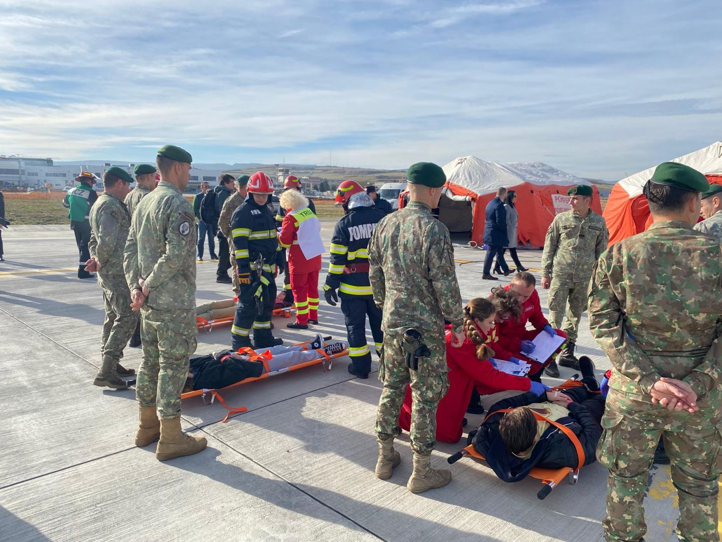 Simulare de accident aviatic pe Aeroportul Internațional "Avram Iancu" din Cluj cu zeci de răniți și morți. Peste 800 de oameni, implicați