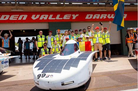 Mașina solară construită de studenții UTCN încheie competiția din Australia. Câți km a parcurs vehiculul „made in Cluj”