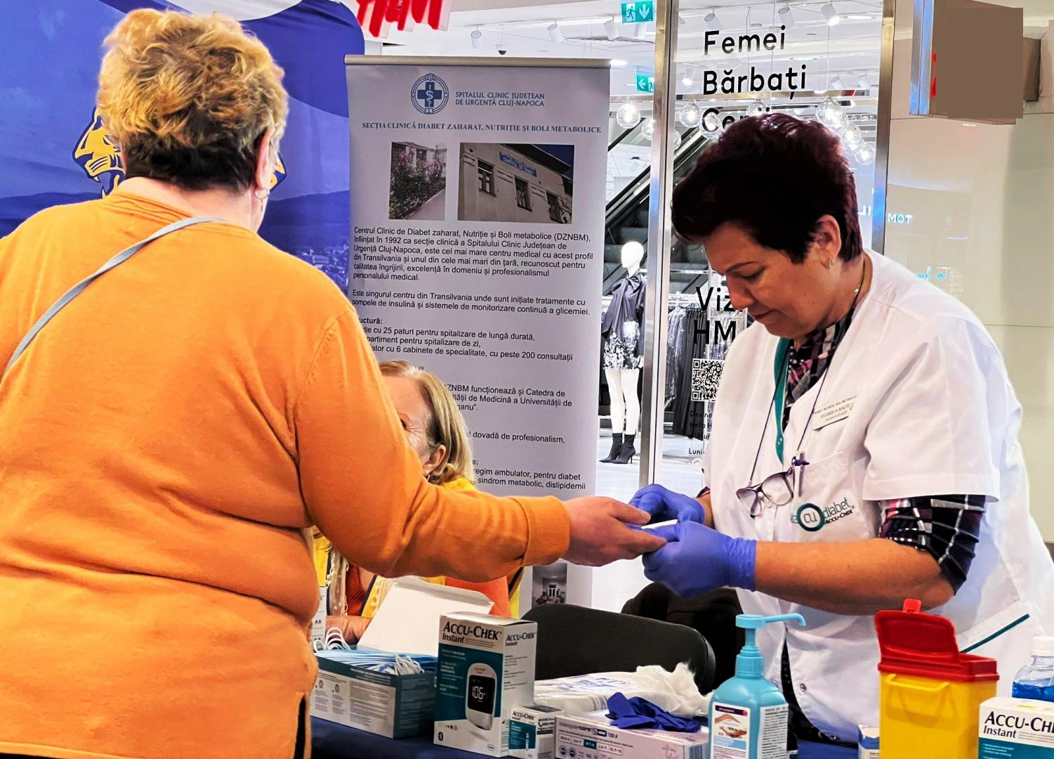 Sute de persoane și-au făcut testul de glicemie la Cluj, de Ziua Mondială a Diabetului