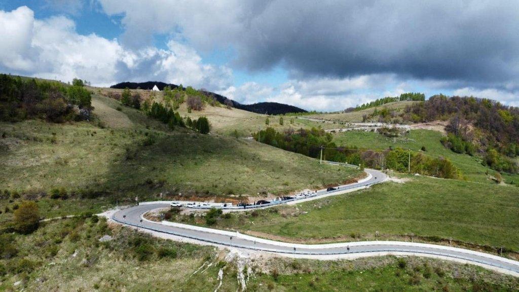Cum arată Transapuseana, spectaculosul drum montan care străbate Apusenii la peste 1.000 de metri