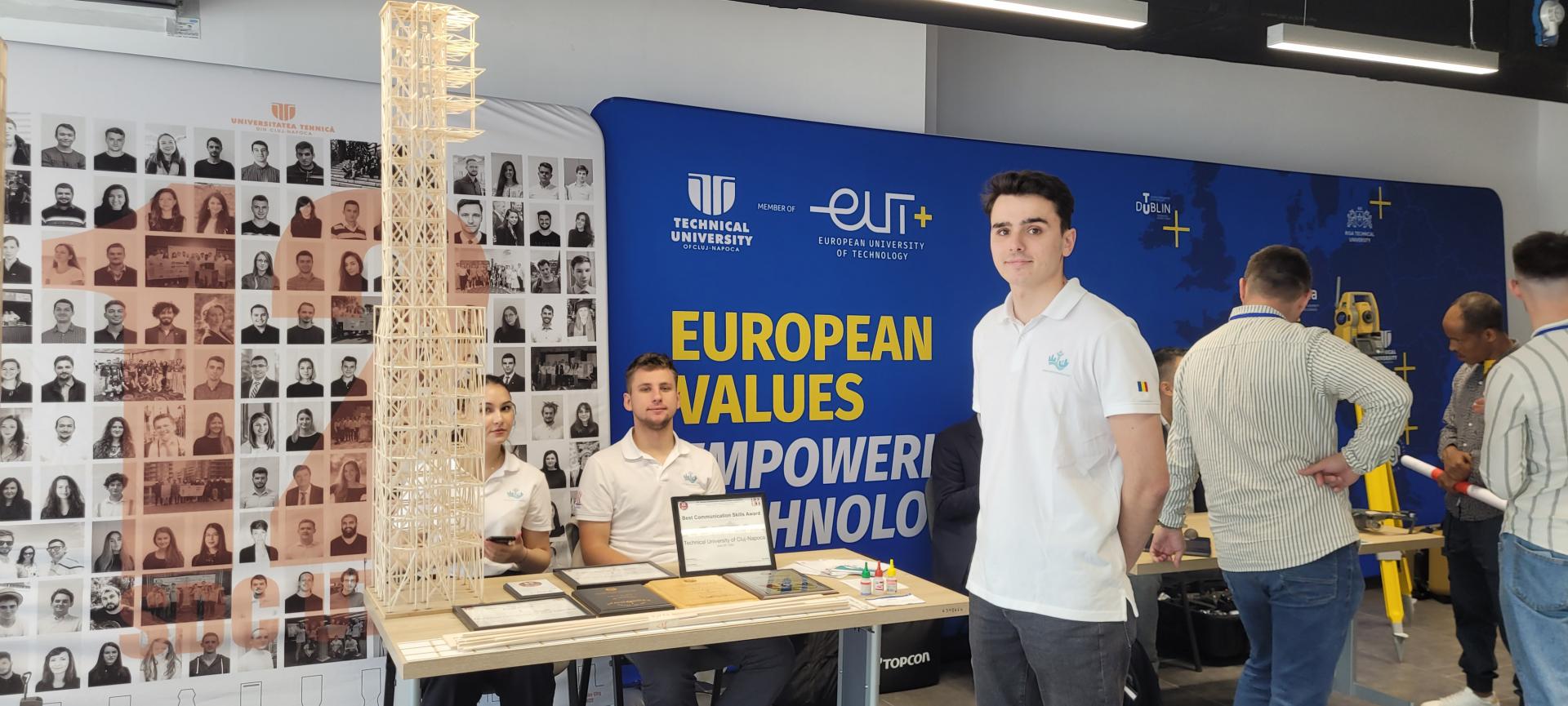 Studenți de la facultățile UTCN și-au prezentat publicului dispozitivele care le-au adus premii în competiții internaționale