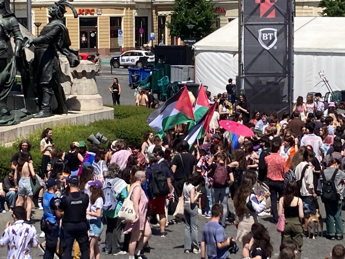 Începe parada Cluj Pride 2024! Marșul pleacă din Piața Unirii