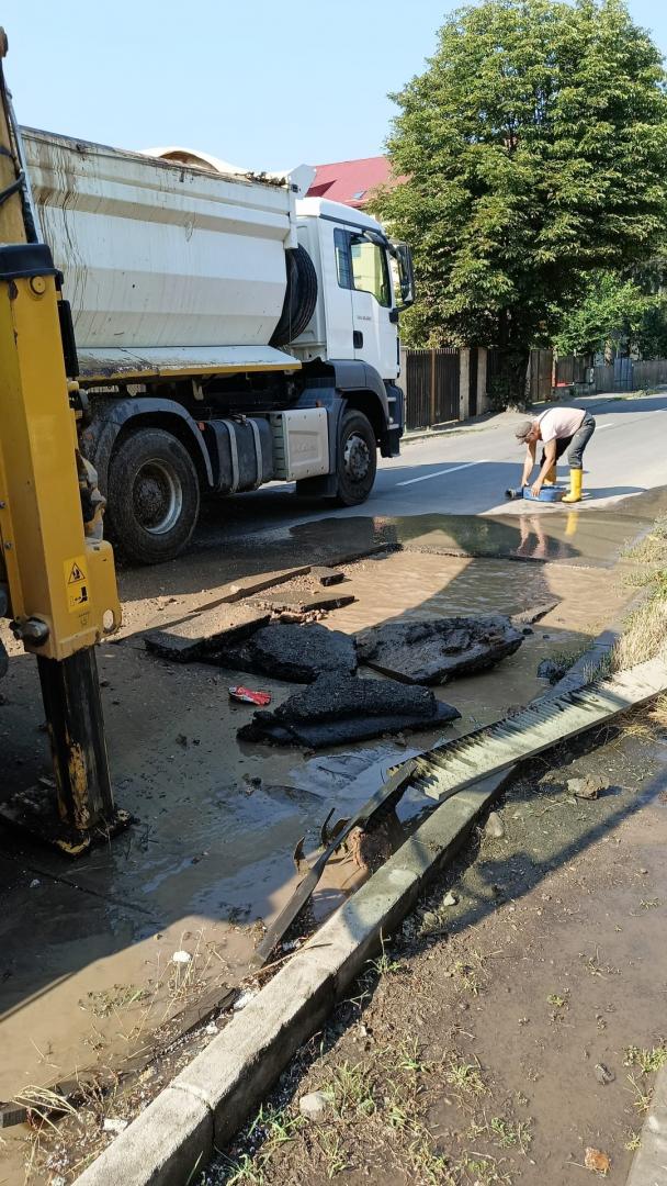 Atenție, floreșteni! O stradă din comună este închisă din cauza unei avarii la o conductă