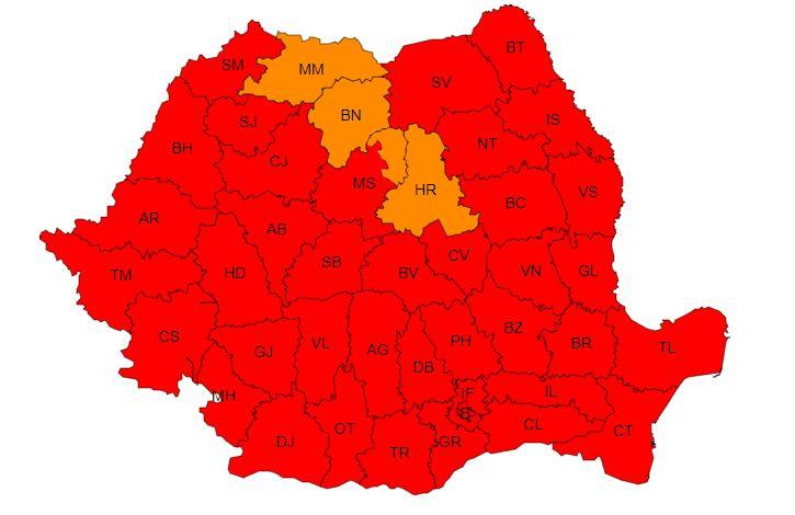 CODUL ROȘU de caniculă, PRELUNGIT în aproape toată țara. Se anunță temperaturi de până la 42 de grade la umbră