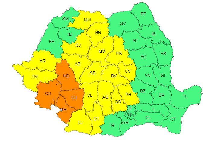 Noi atenționări de FURTUNI în Cluj! Cod Galben și Portocaliu de ploi, descărcări electrice, vijelii și grindină
