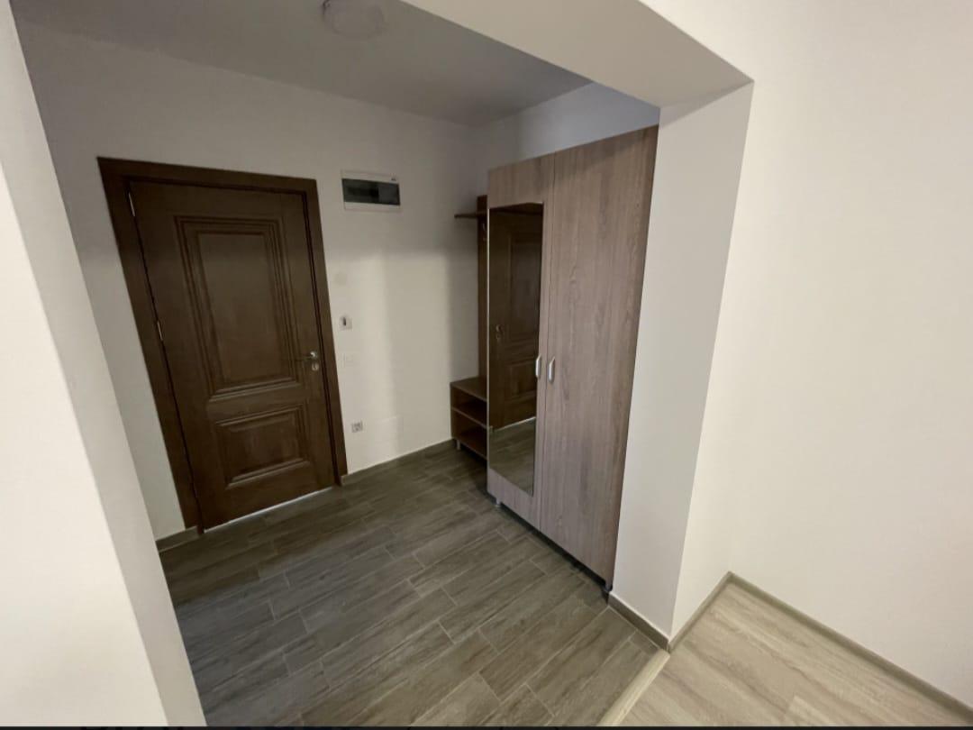 Chirii de Cluj: 350 de euro lunar pentru o garsonieră ca să împarți bucătăria cu alte trei apartamente. Ați plăti aceștei bani?