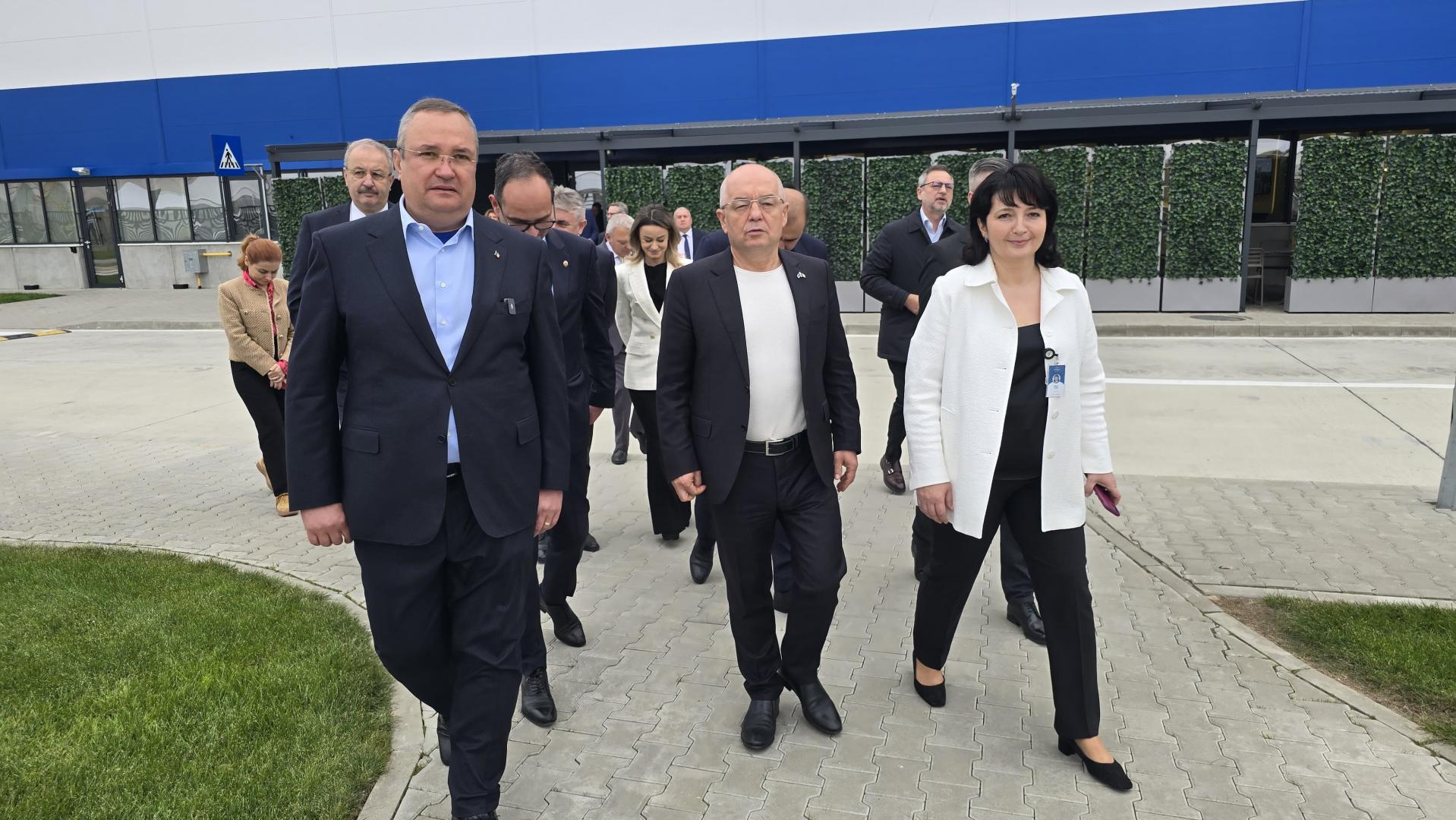 Candidatul PNL la alegerile prezidențiale, prezent la Turda. Nicolae Ciucă a participat la inaugurarea fabricii de medicamente