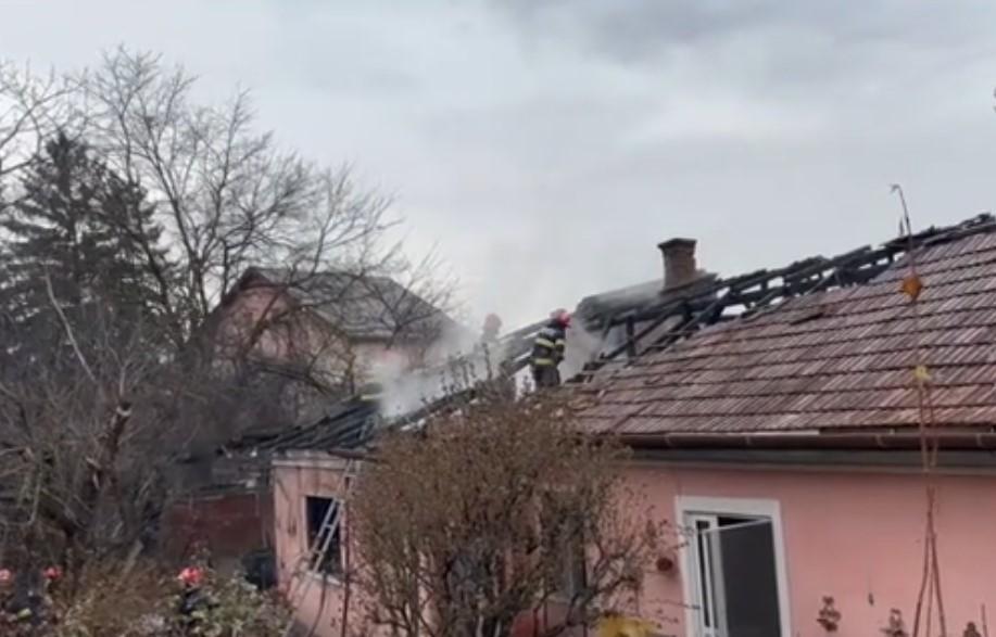 S-a aflat cauza exploziei din Zorilor! Un bărbat a transportat de urgență la spital cu arsuri grave