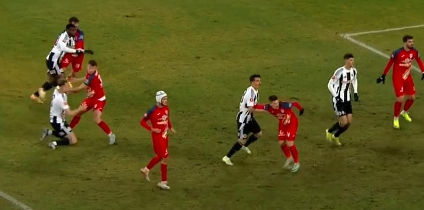 CCA dă dreptate arbitrilor de la "U" Cluj - Gloria Buzău. Ce a transmis Kyros Vassaras