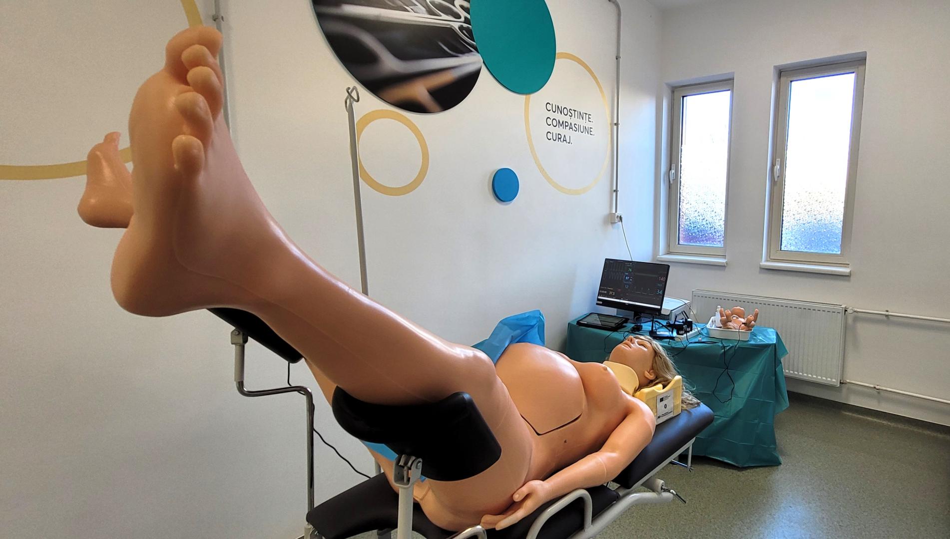 Noi laboratoare medicale de simulare de ultimă generație, inaugurate de UMF Cluj/ Centrul de simulare, singurul din România care acoperă toate tehnici