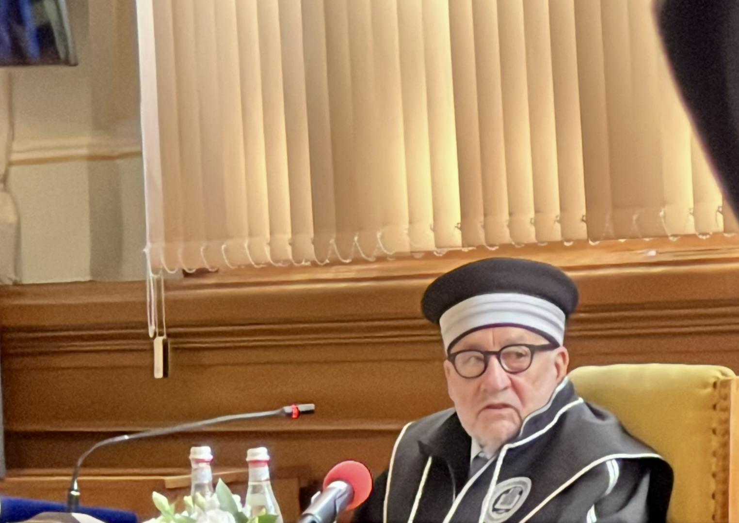 Joseph Stiglitz, laureat al premiului Nobel, a primit titlul Doctor Honoris Causa din partea UBB. „Cluj-Napoca e un oraș cu o economie vibrantă și mod