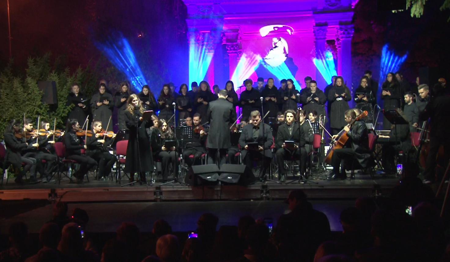 Requiem de Luminație. Sute de oameni au participat la concertul - rugăciune din Cimitirul Central – Házsongárd