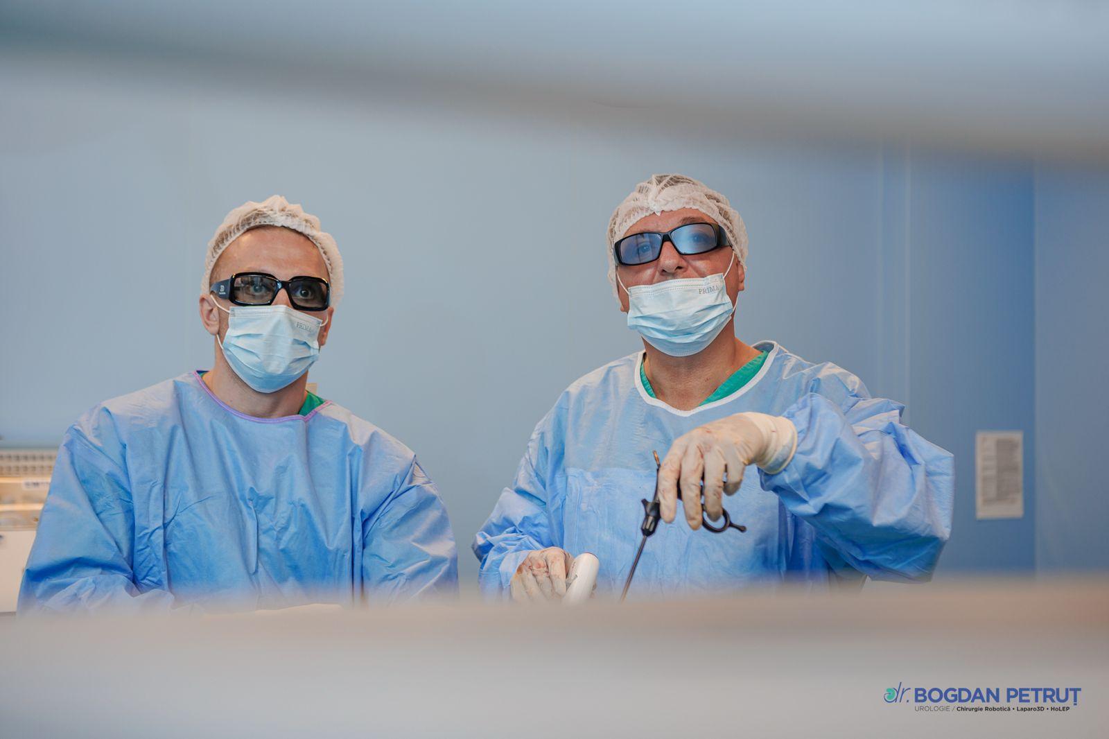 Masterclass de urologie dedicat chirurgiei robotice Da Vinci și tehnicilor HoLEP, la Cluj. Noile tehnici transformă chirurgia radicală și oferă șanse 