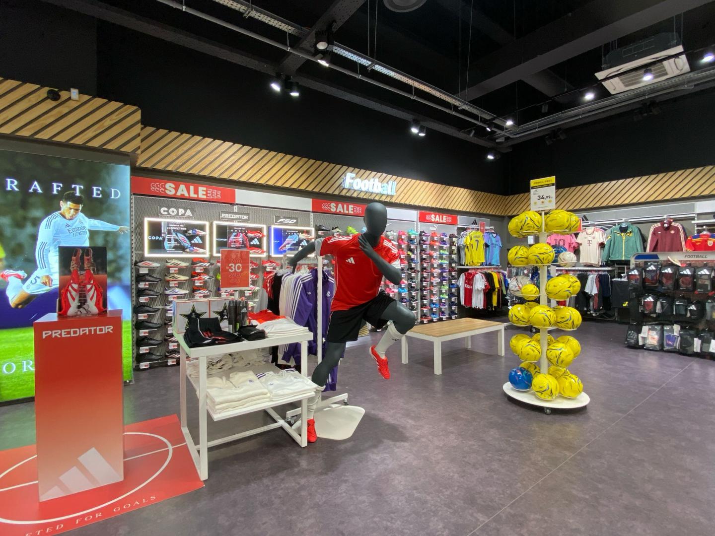 INTERSPORT va fi prezent cu un nou concept de magazin &icirc;n proiectul mixed-use RIVUS Cluj-Napoca, g&acirc;ndit pentru un stil de viață activ, conectat la oraș