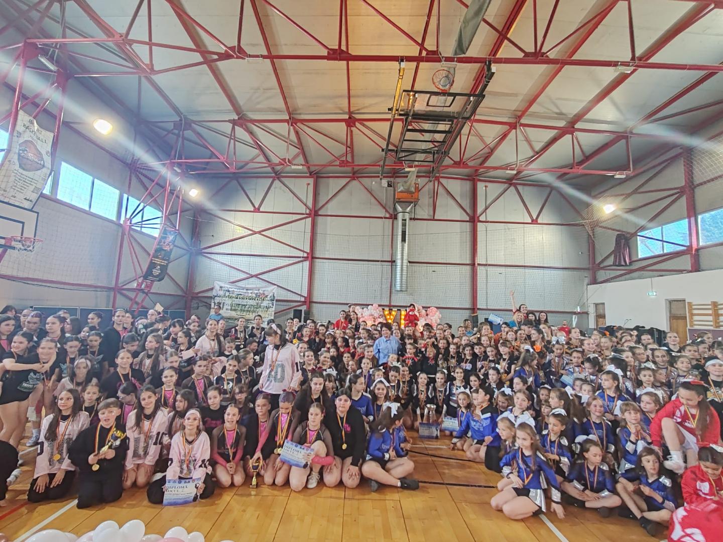 Floreștiul, capitala cheerleadingului: 400 de sportivi au făcut spectacol la Cupa &bdquo;Gheorghe Șincai&rdquo;