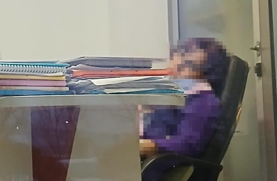 "Timpul trece, leafa merge". La stat se c&acirc;știgă bine și se doarme și mai bine