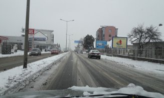 PSD îl "îngroapă" în zăpadă pe Emil Boc: "Există posibilitatea să manifestaţi un minim interes pentru drumurile înzăpezite?"