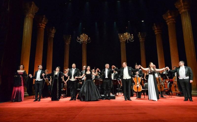 Tenorul Ștefan Pop şi dirijorul Tiberiu Soare, invitaţi speciali la Balul Operei 2018