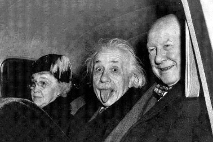 Povestea celebrei fotografii în care Einstein apare cu limba scoasă