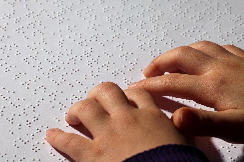 Meniuri în limbaj braille în restaurantele din Cluj