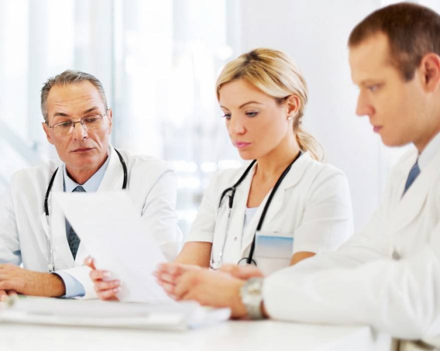 Abordarea multidisciplinară în stabilirea diagnosticului şi a tratamentului, dezbătută de medici la Cluj