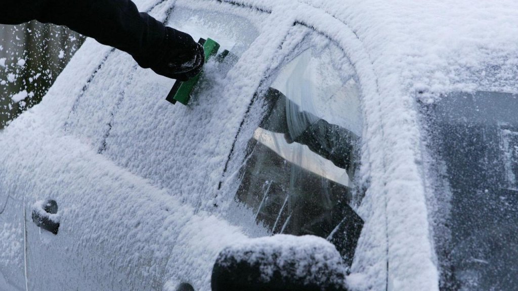 Frig și ninsoare. Cum va fi vremea săptămâna viitoare, la Cluj + Cât mai stă iarna