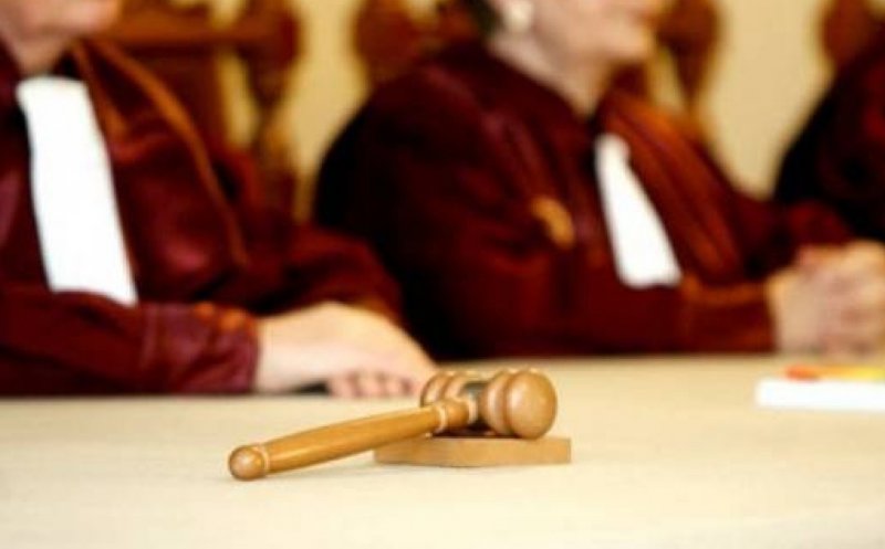 CCR: Înfiinţarea liceului maghiar din Târgu-Mureş, neconstituţională