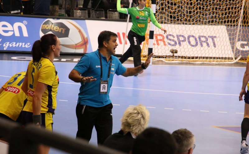 Naționala de handbal feminin a plecat spre Rusia. Ambros Martin: Trebuie să ne folosim mintea ca să învingem