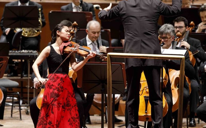 Violonista Sayaka Shoji, pe scena Filarmonicii din Cluj