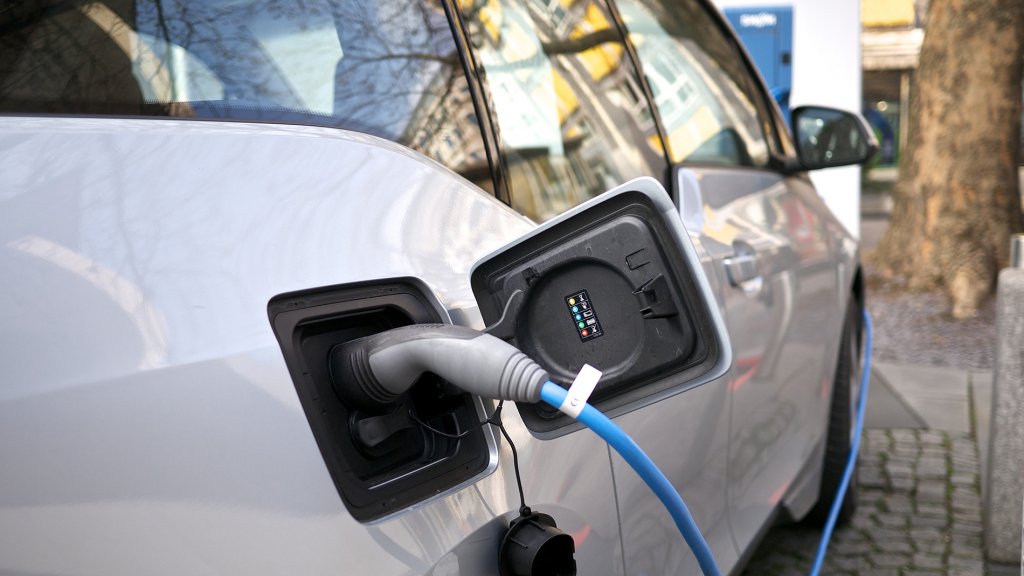 Maşinile electrice ar putea fi mai ieftine decât cele clasice în doar câţiva ani