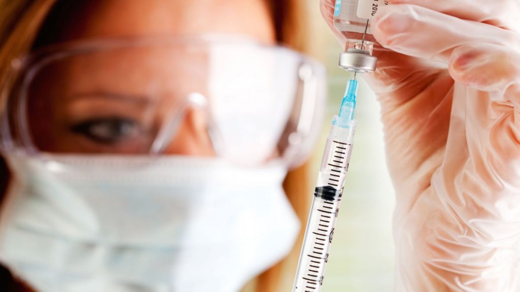 Legea Vaccinării. Articolul care trebuie rescris pentru a nu deveni neconstituţional
