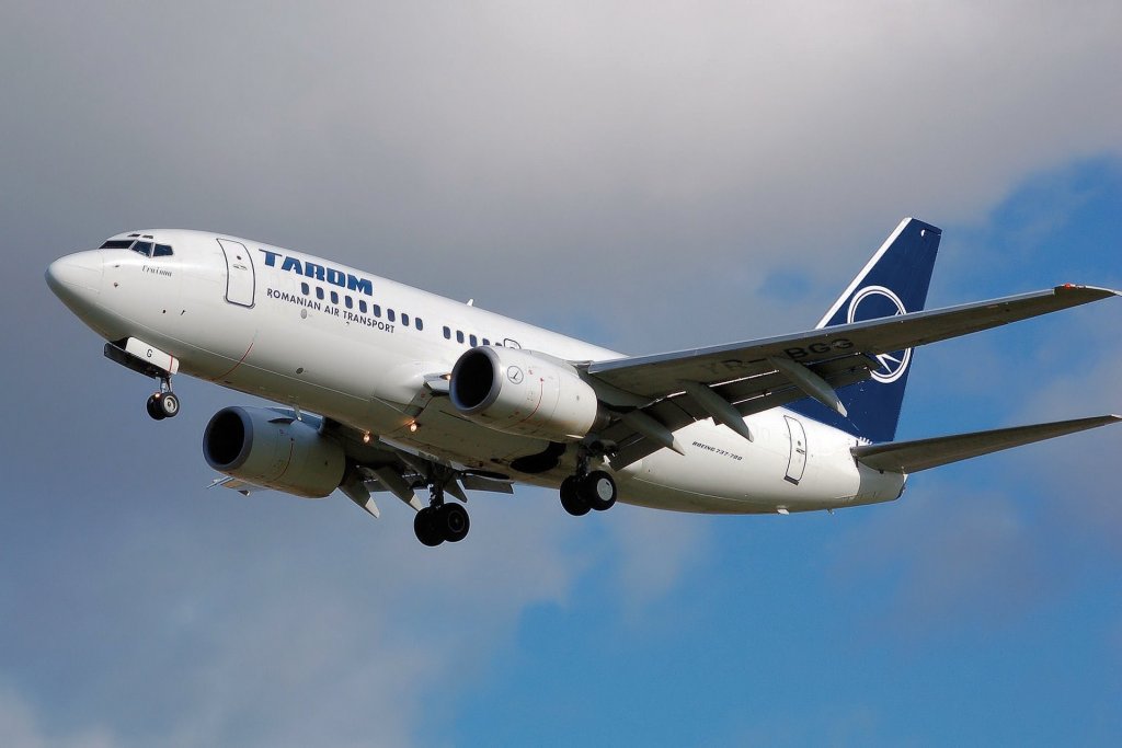 Tarom introduce un zbor intern către Cluj