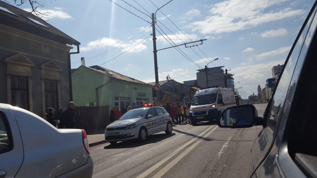 Ambulanţa SMURD din Cluj, care a accidentat mortal un tânăr, trebuia să preia un nou-născut de la aeroport