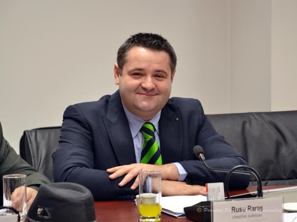 Hemoragie politică. Fostul lider al PMP Cluj Rareş Rusu împreună cu 150 de membri au trecut la PNL Cluj