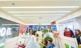Iulius Mall Cluj îi provoacă pe copii să descopere labirintul iepuraşului, din Candyland