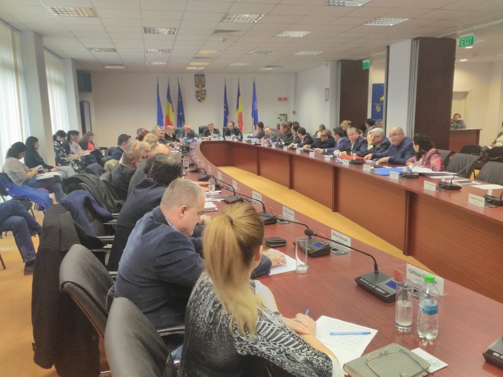 Contre opoziţie putere în plenul CJ Cluj pe tema scandalului CMID