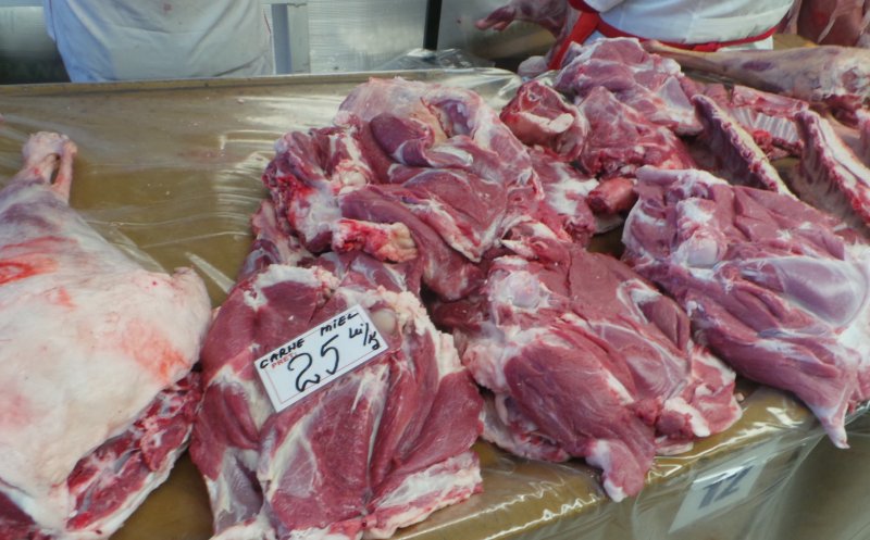 Cât costă la Cluj carnea de miel. În piață e mai scump, la Agro Transilvania, mai ieftin