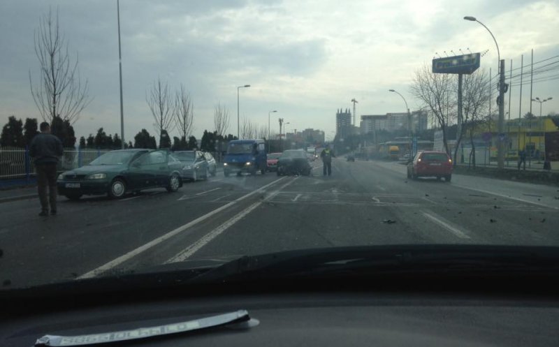 Un șofer alcoolizat a provocat un accident în lanț lângă Praktiker