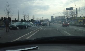 Un șofer alcoolizat a provocat un accident în lanț lângă Praktiker