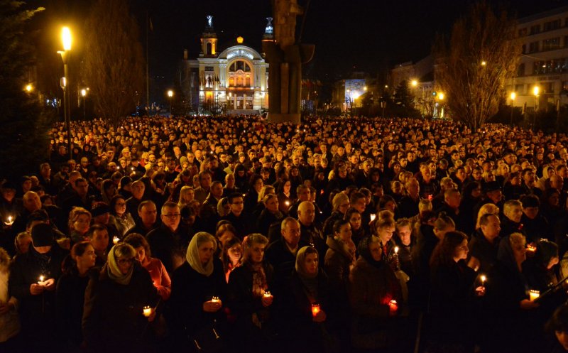 Mii de clujeni au asistat la Slujba de Înviere de la Catedrala Mitropolitană