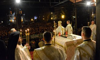 Mii de clujeni au asistat la Slujba de Înviere de la Catedrala Mitropolitană