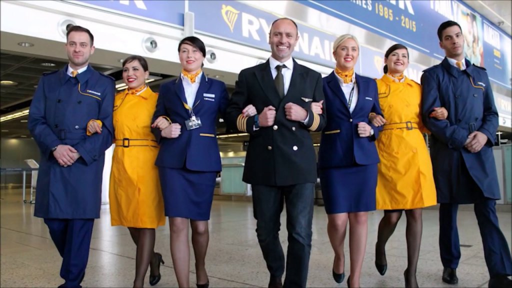 Sesiuni de recrutare pentru însoţitori de bord la Cluj-Napoca